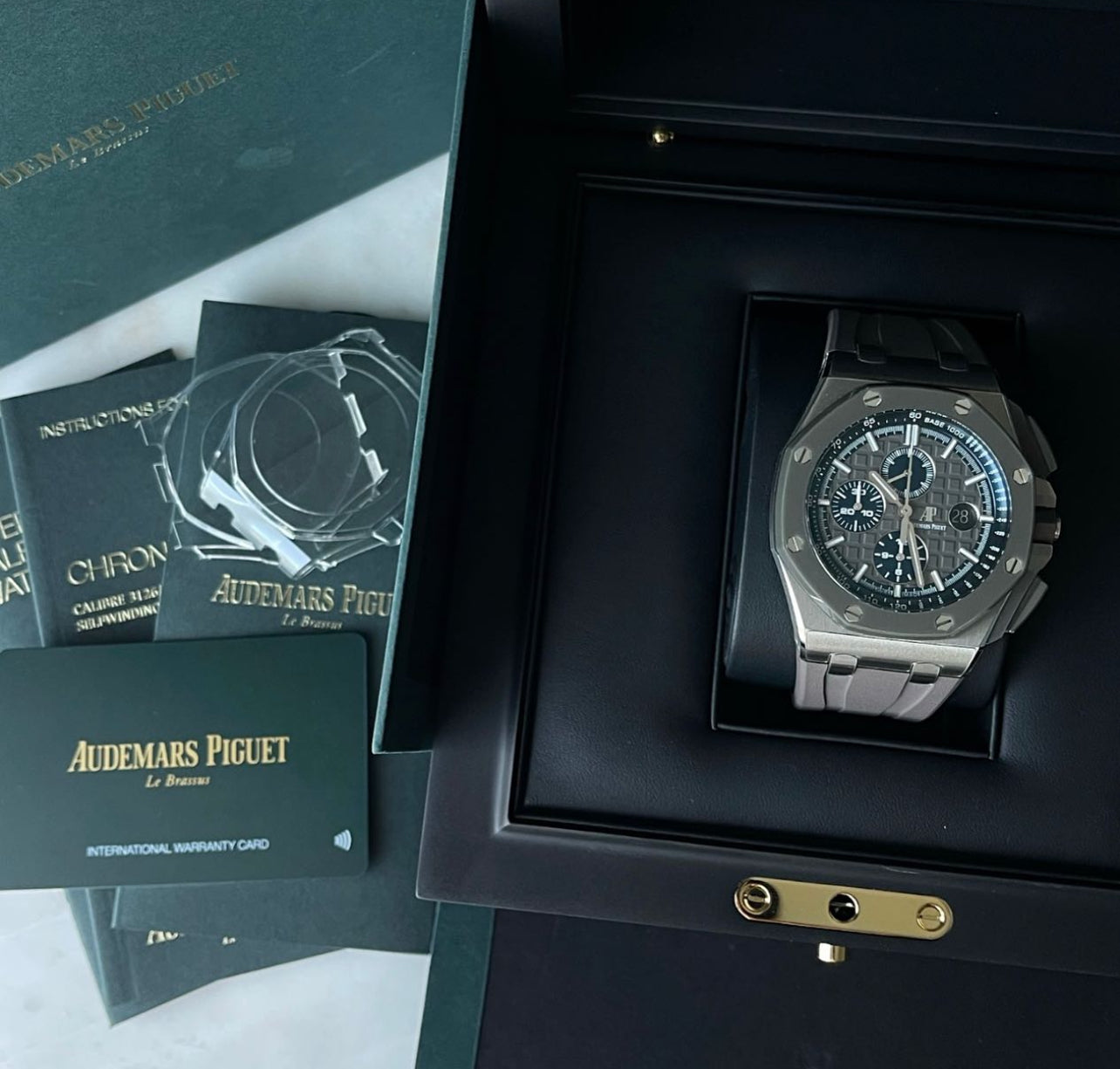 Audemars piguet “OFF SHORE TITANIUM”